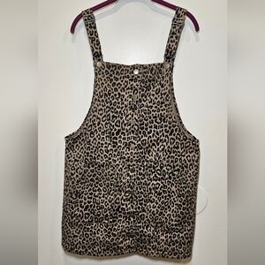 Tinseltown Black and White Graphic Fitted Tank Top